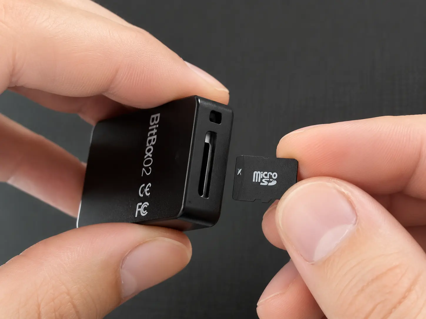 bitbox02 microSD card slot